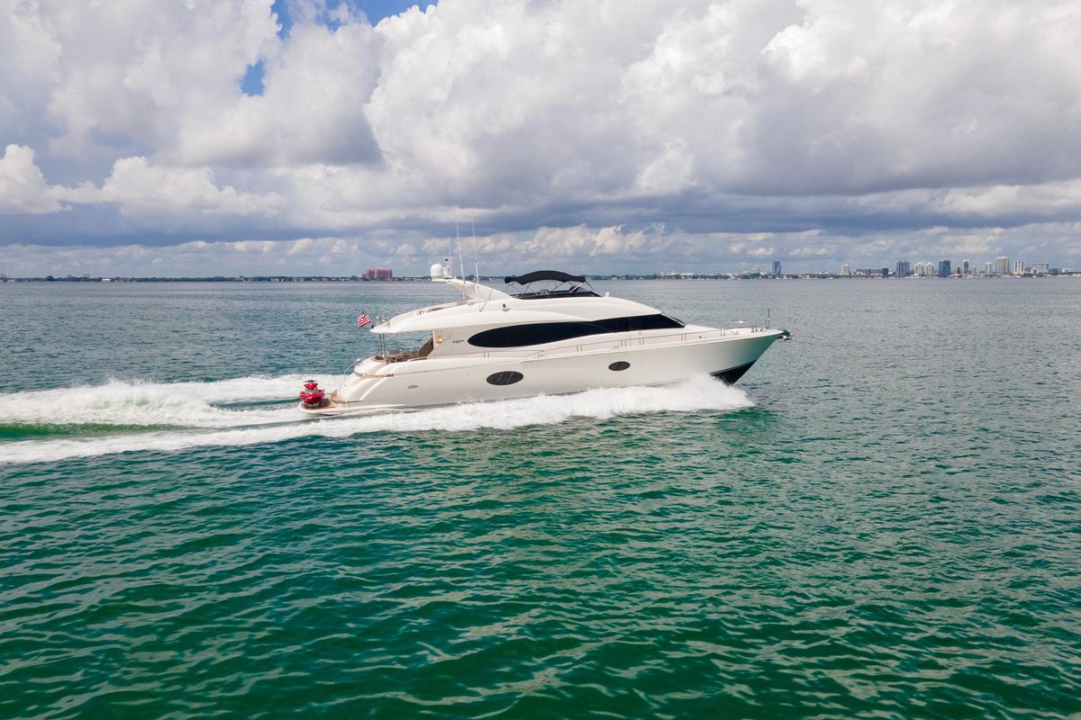 2008 Lazzara 84 