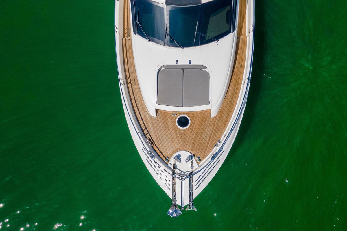 2008 Lazzara 84 