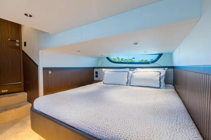 Eclipse 505 Shadow 003 Yacht Photos Pics Luxurious bedroom interior of 2026 ECLIPSE 505 Shadow yacht with modern design.