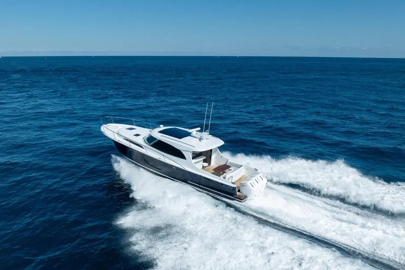 Eclipse 505 Shadow 003 Yacht Photos Pics 2026 ECLIPSE 505 Shadow yacht cruising on open ocean waters.