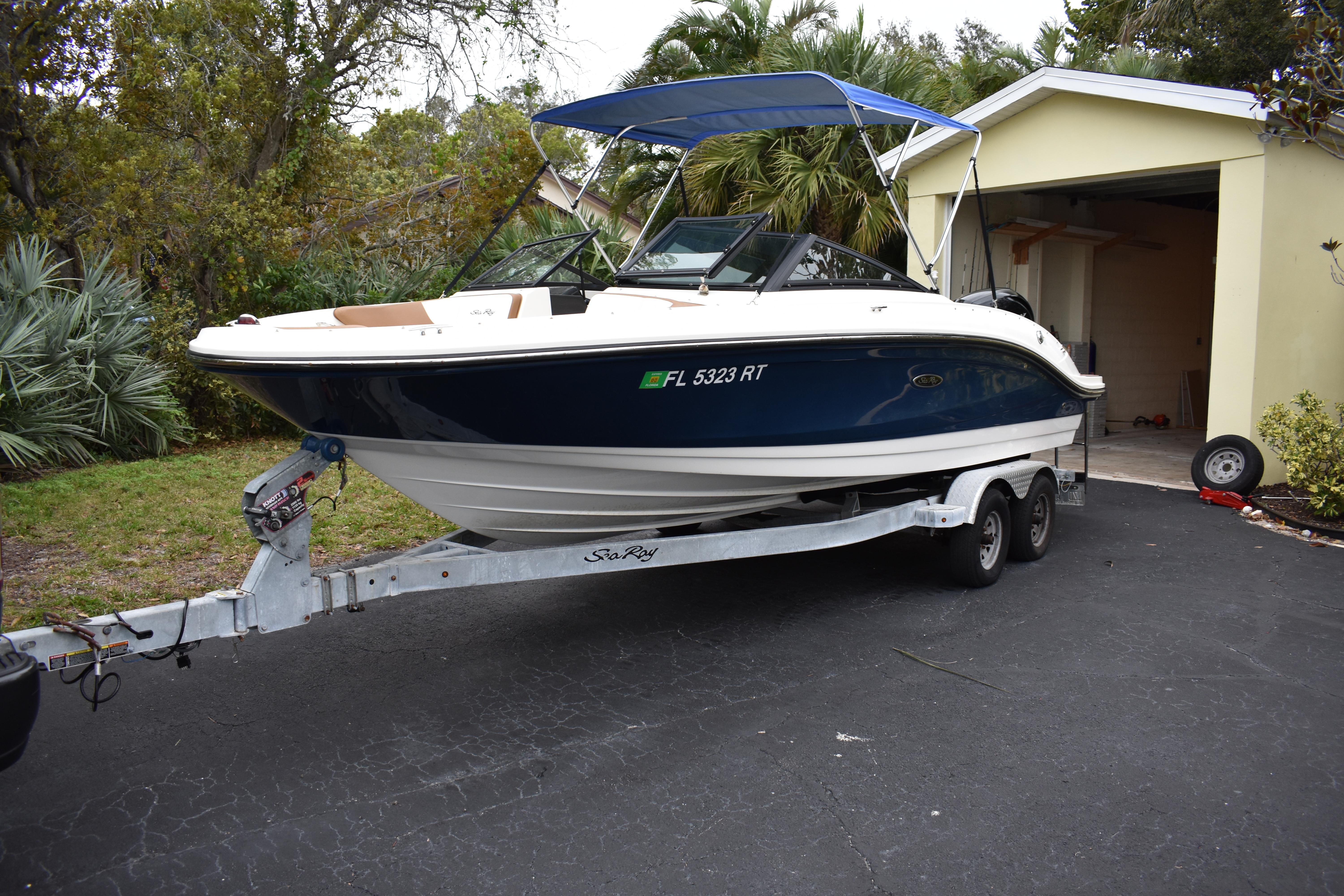 2018 Sea Ray 210 SPX