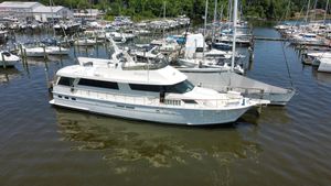 Hatteras 70 Motor Yacht