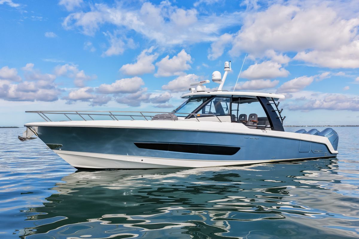 2023 Boston Whaler 42 