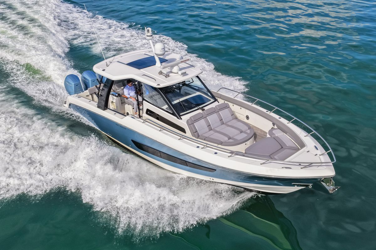 2023 Boston Whaler 42 