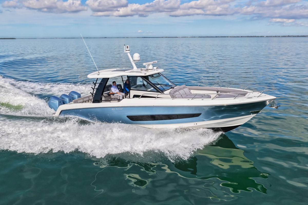 2023 Boston Whaler 42 