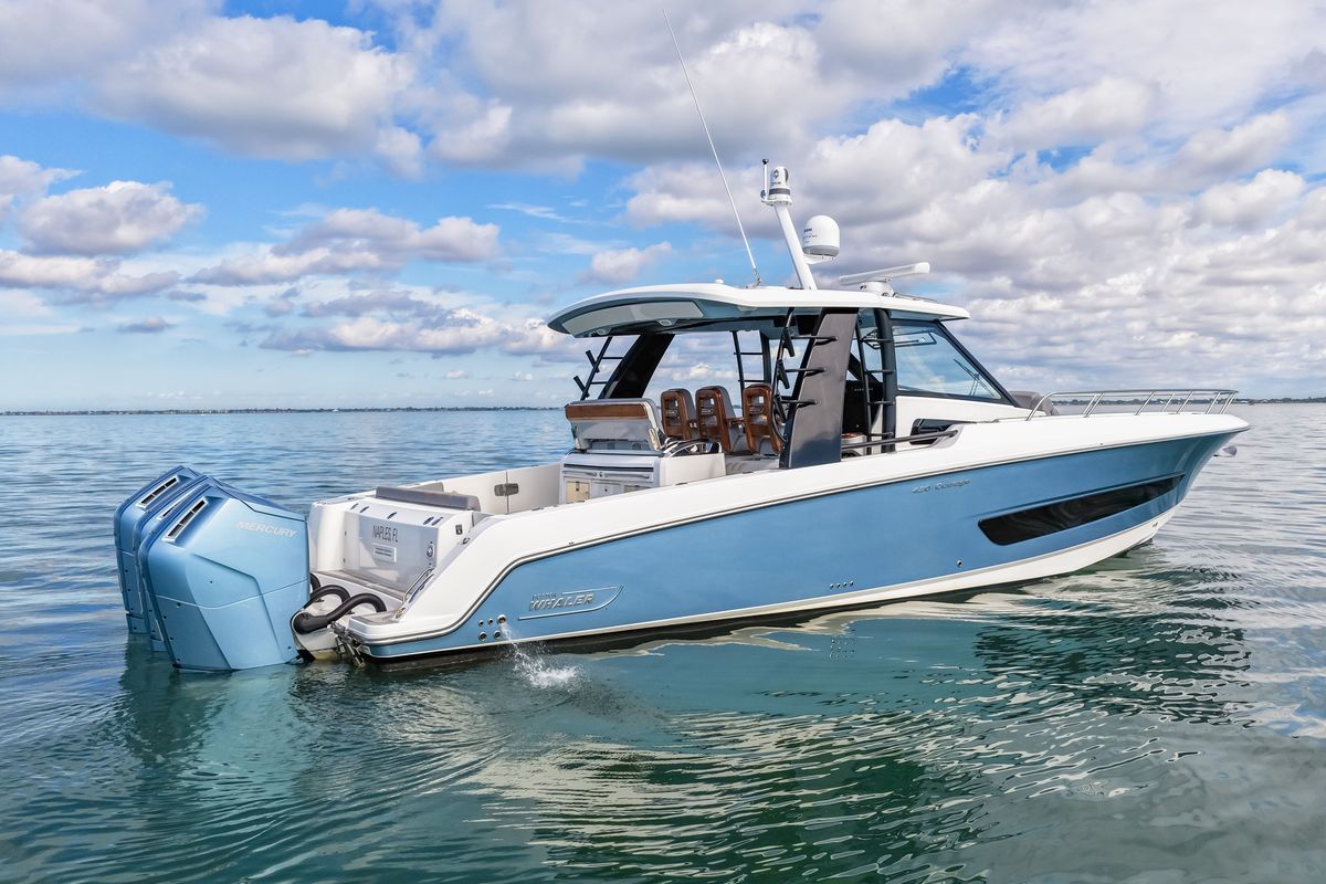 2023 Boston Whaler 42 