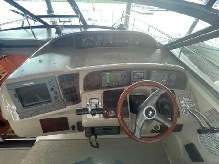 Jackarita Yacht Photos Pics 1998 Sea Ray 370 Sundancer - Image 17