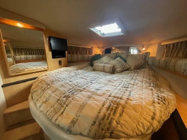 Jackarita Yacht Photos Pics 1998 Sea Ray 370 Sundancer - Image 35