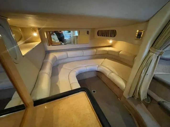 Jackarita Yacht Photos Pics 1998 Sea Ray 370 Sundancer - Image 32