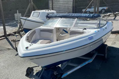 2002 Four Winns 180 Horizon Bowrider ( searay bayliner monterey