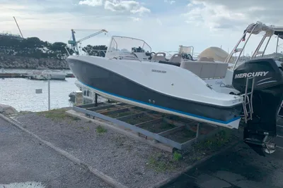 2011 Quicksilver Activ 675 Sundeck
