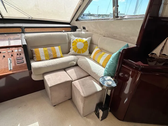 Ferretti 720 Fly Yacht Photos Pics 