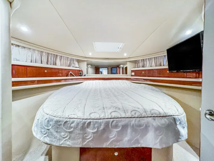 Island Seeker Yacht Photos Pics 2003 Sea Ray 48 Sedan Bridge - Image 10