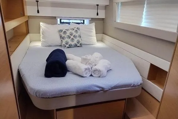Susie Sea Yacht Photos Pics Cozy bedroom in 2019 Nautitech 46 Open yacht with neatly arranged towels.