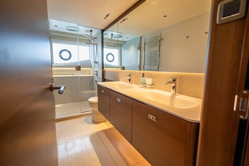 Iseablu Yacht Photos Pics 