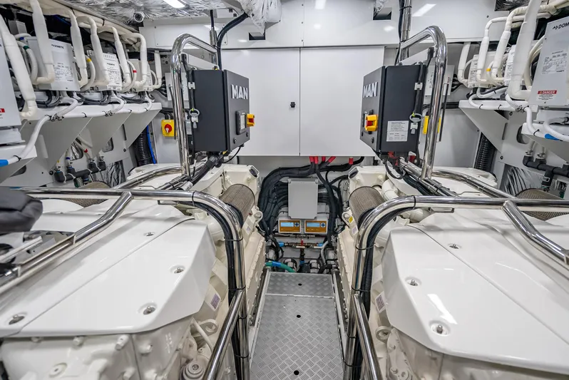 Iseablu Yacht Photos Pics 