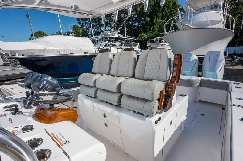Gypsum Road Yacht Photos Pics Helm Seating