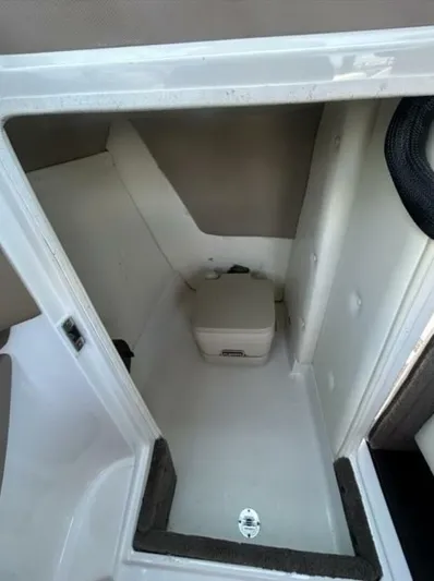  Yacht Photos Pics 2007 Cobalt 272 - Image 24