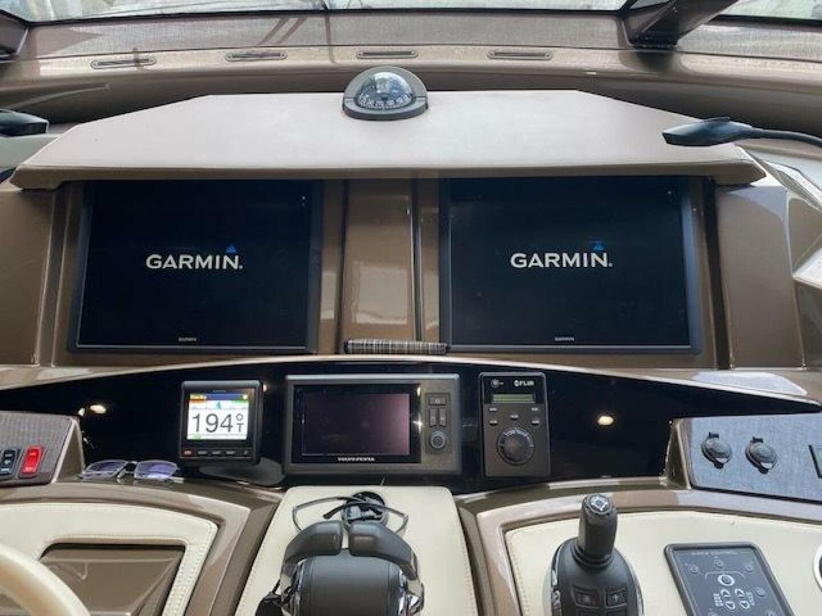 2014 Marquis 63 