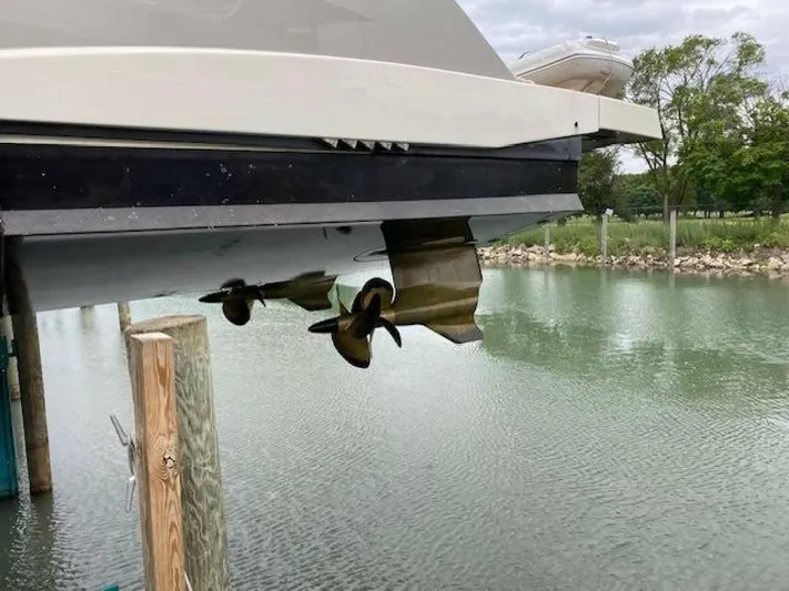 7th Heaven Yacht Photos Pics 2014 Marquis 63 Sport Yacht - Image 7