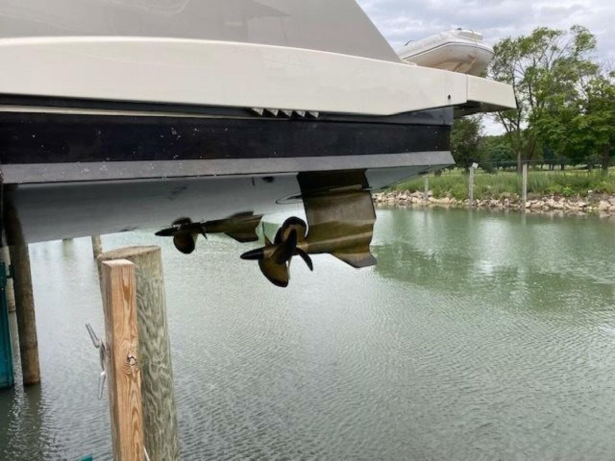 2014 Marquis 63 