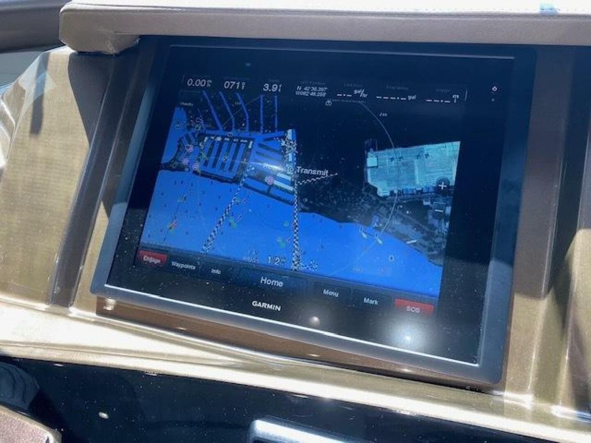 2014 Marquis 63 