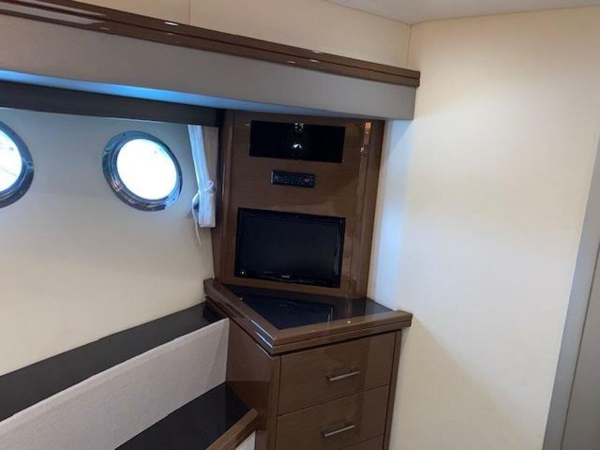 2014 Marquis 63 