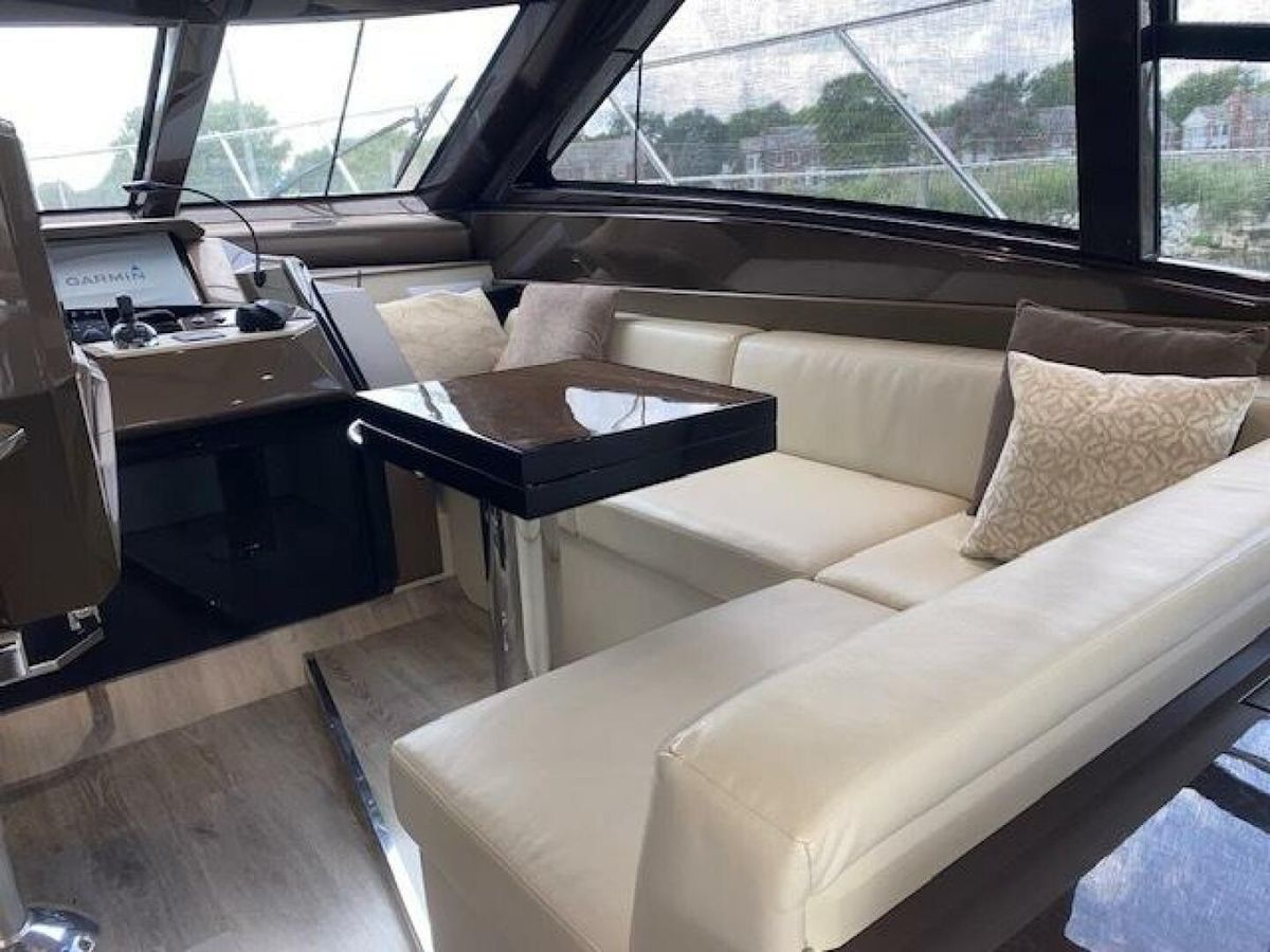 2014 Marquis 63 