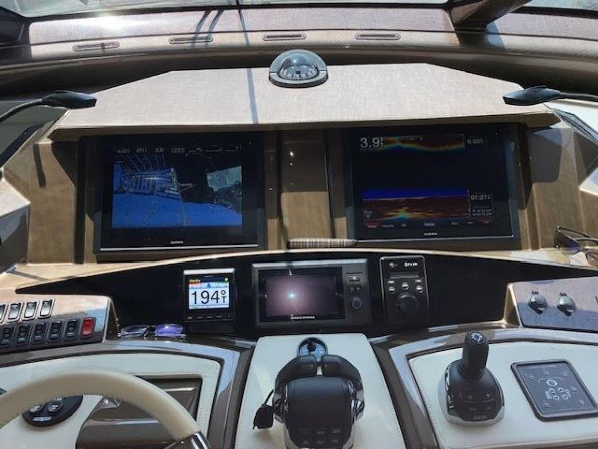 2014 Marquis 63 