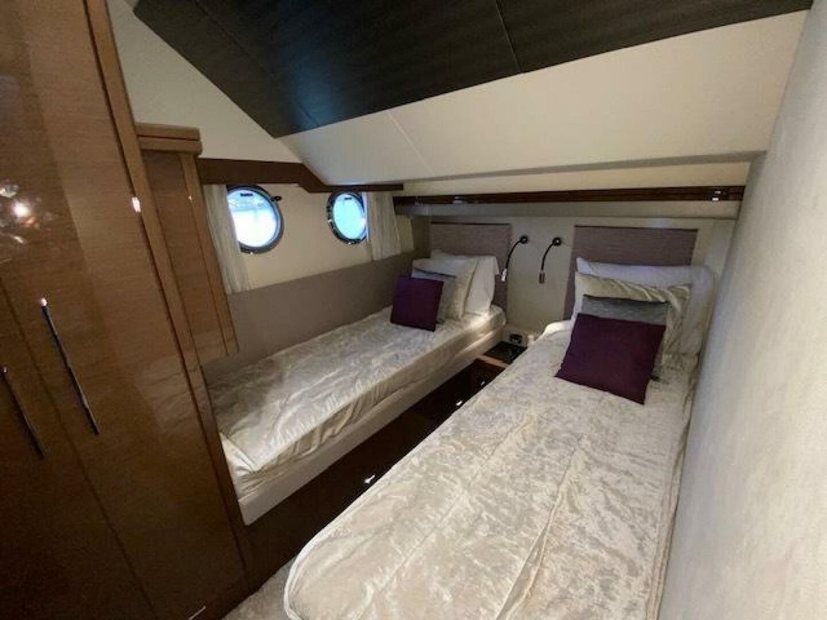 2014 Marquis 63 
