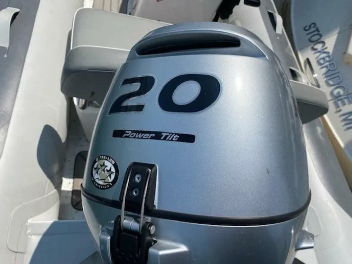 7th Heaven Yacht Photos Pics 2014 Marquis 63 Sport Yacht - Image 13