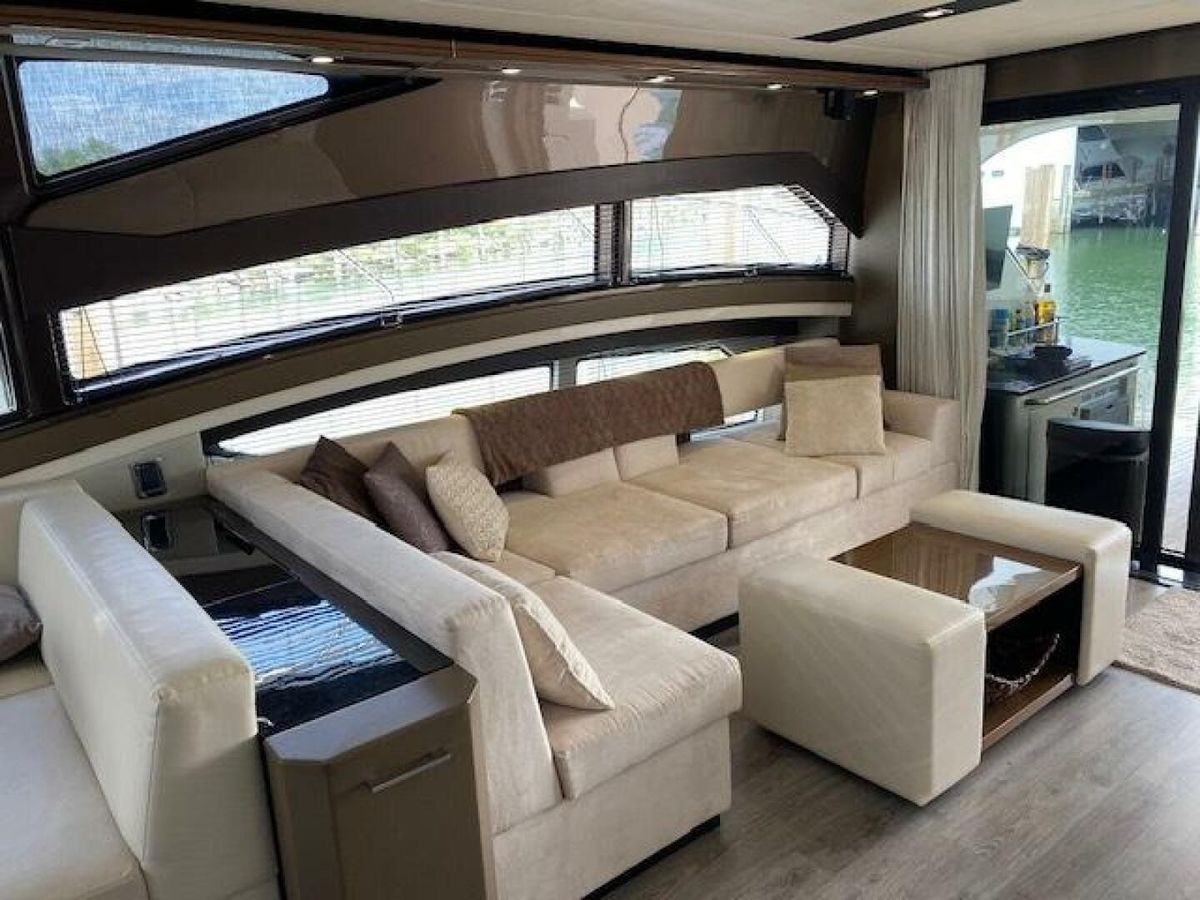 2014 Marquis 63 