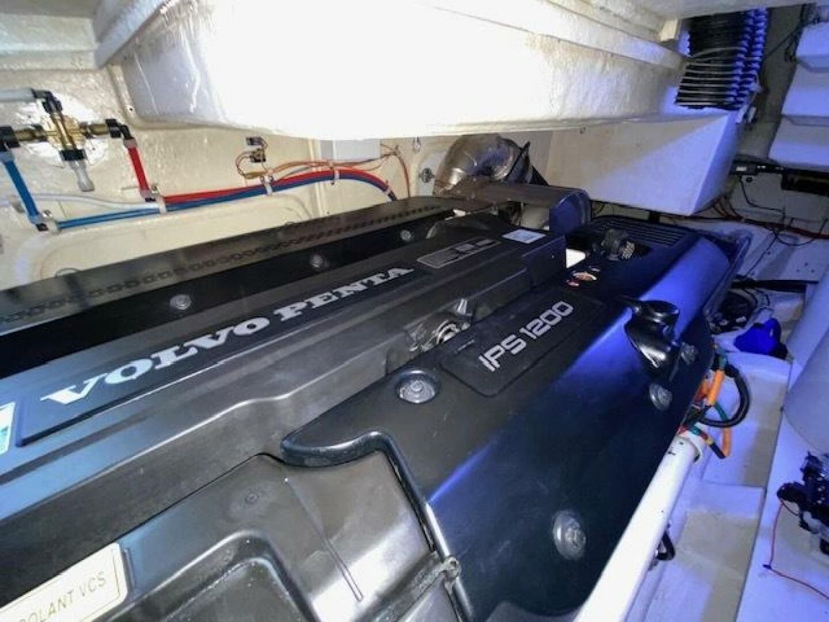 2014 Marquis 63 