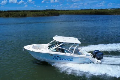 Robalo R317 Dual Console