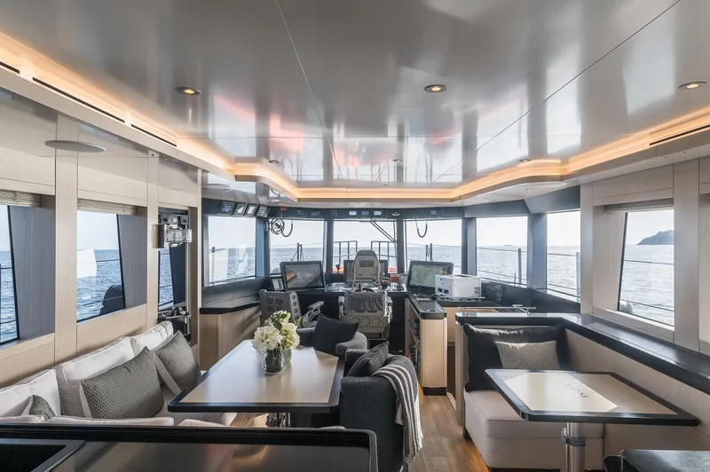 Vanguard Yacht Photos Pics 