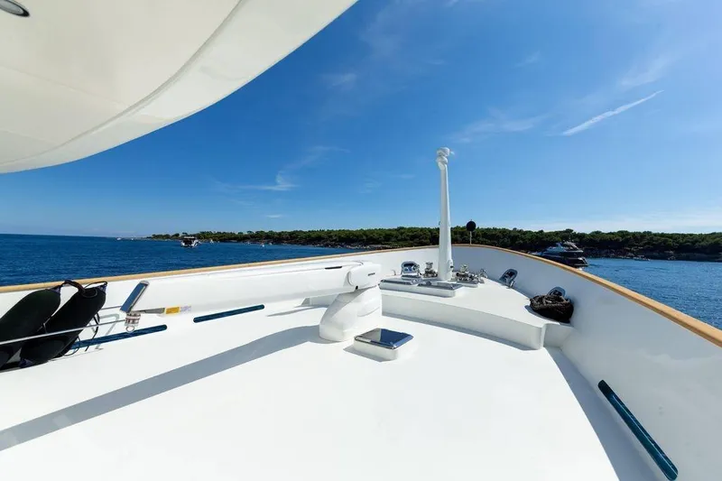  Yacht Photos Pics Luxurious 2021 Terranova Yachts T85 deck with ocean view and clear blue sky.