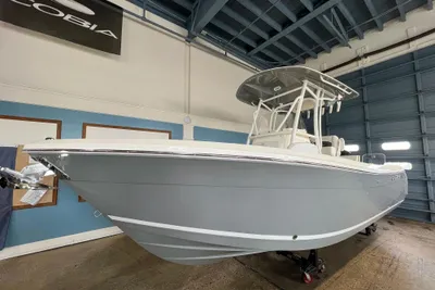 Cobia 220 CC