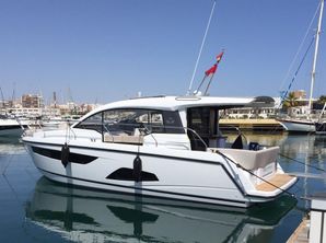 2016 Sealine C330