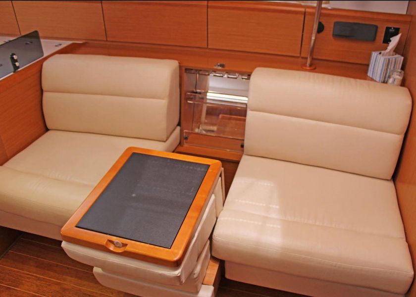 2013 Jeanneau 53