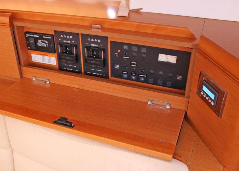 2013 Jeanneau 53