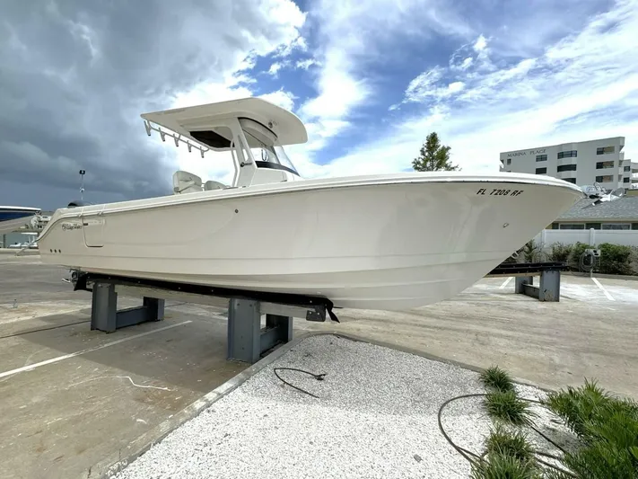 Last Cast Yacht Photos Pics 2017 Edgewater 262cc - Image 4