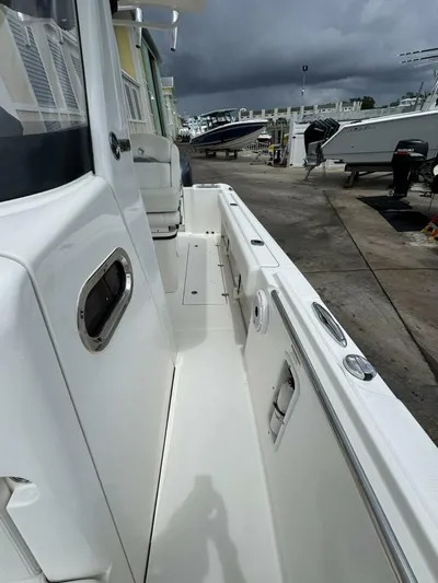 Last Cast Yacht Photos Pics 2017 Edgewater 262cc - Image 25