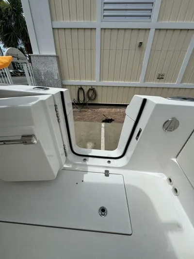 Last Cast Yacht Photos Pics 2017 Edgewater 262cc - Image 29