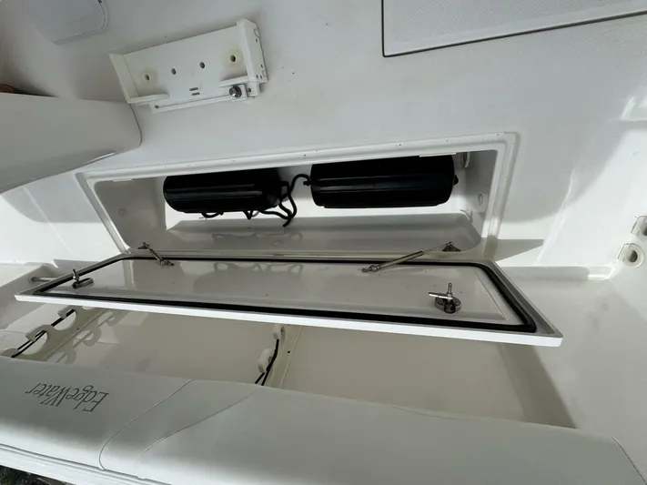 Last Cast Yacht Photos Pics 2017 Edgewater 262cc - Image 32