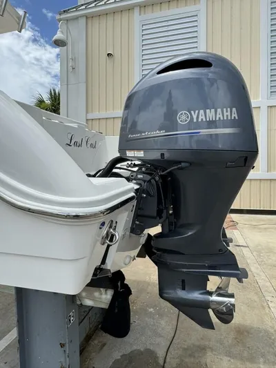 Last Cast Yacht Photos Pics 2017 Edgewater 262cc - Image 9