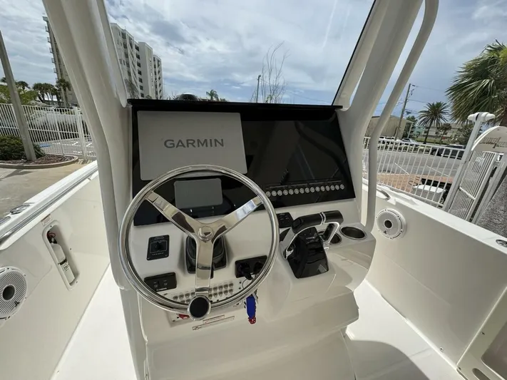 Last Cast Yacht Photos Pics 2017 Edgewater 262cc - Image 15