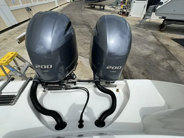 Last Cast Yacht Photos Pics 2017 Edgewater 262cc - Image 37