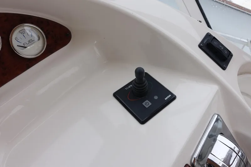  Yacht Photos Pics 2001 Silverton 410 Sport Bridge dashboard with fuel gauge and control panel.