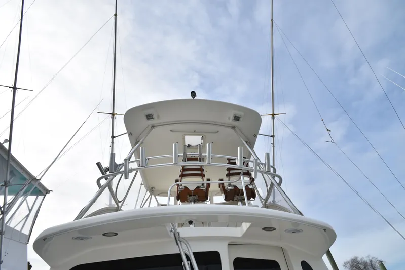 Series 60 Engines Yacht Photos Pics Ocean 46 Super Sport 2006 yacht with flybridge and antennas.