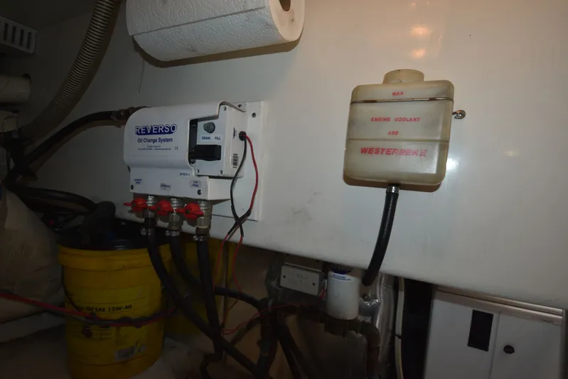 Series 60 Engines Yacht Photos Pics Engine room of a 2006 Ocean 46 Super Sport with oil change system.